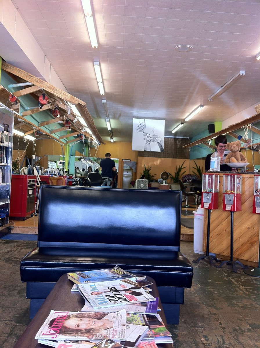 Relaxed seating and magazines in the CD Hair Salon lounge